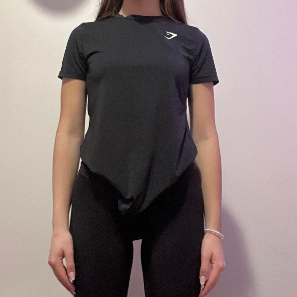 Black gym shark athletic tee